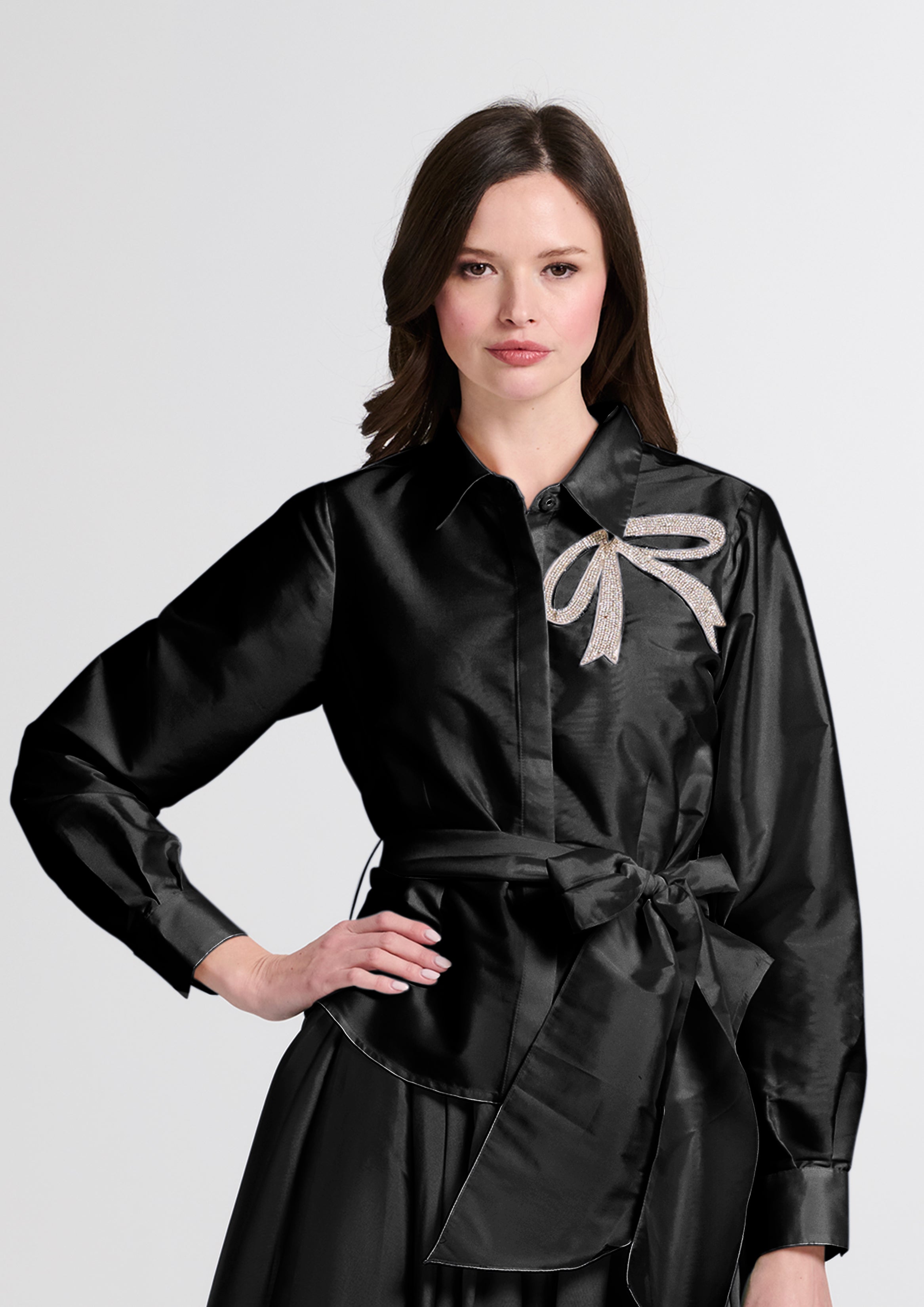 CRYSTAL BOW APPLIQUE BLOUSE IN SOFT TAFFETA IVORY