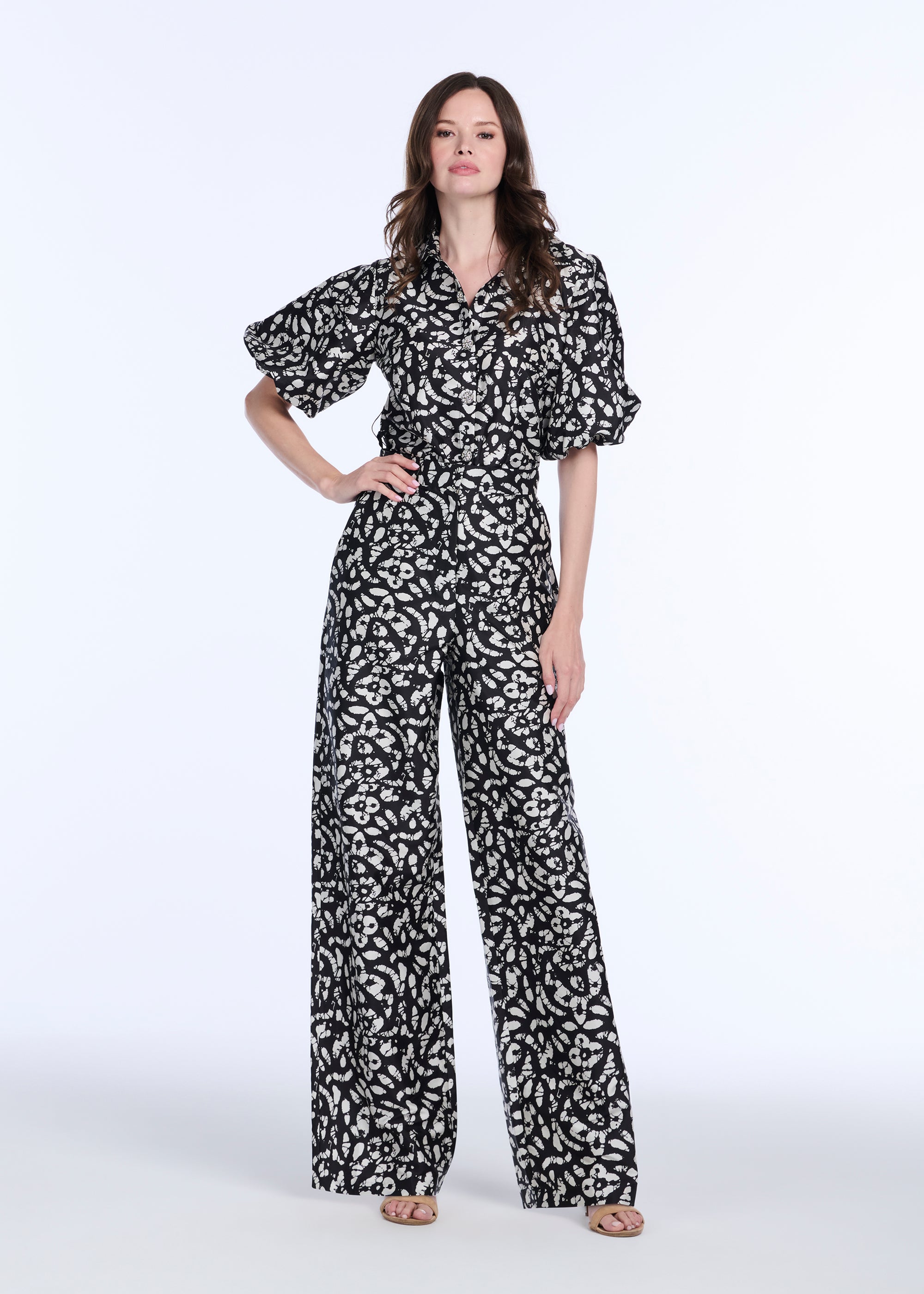 TAFFETA GRAPHIC ANIMAL PRINTED PUFF SLEEVE BLOUSE
