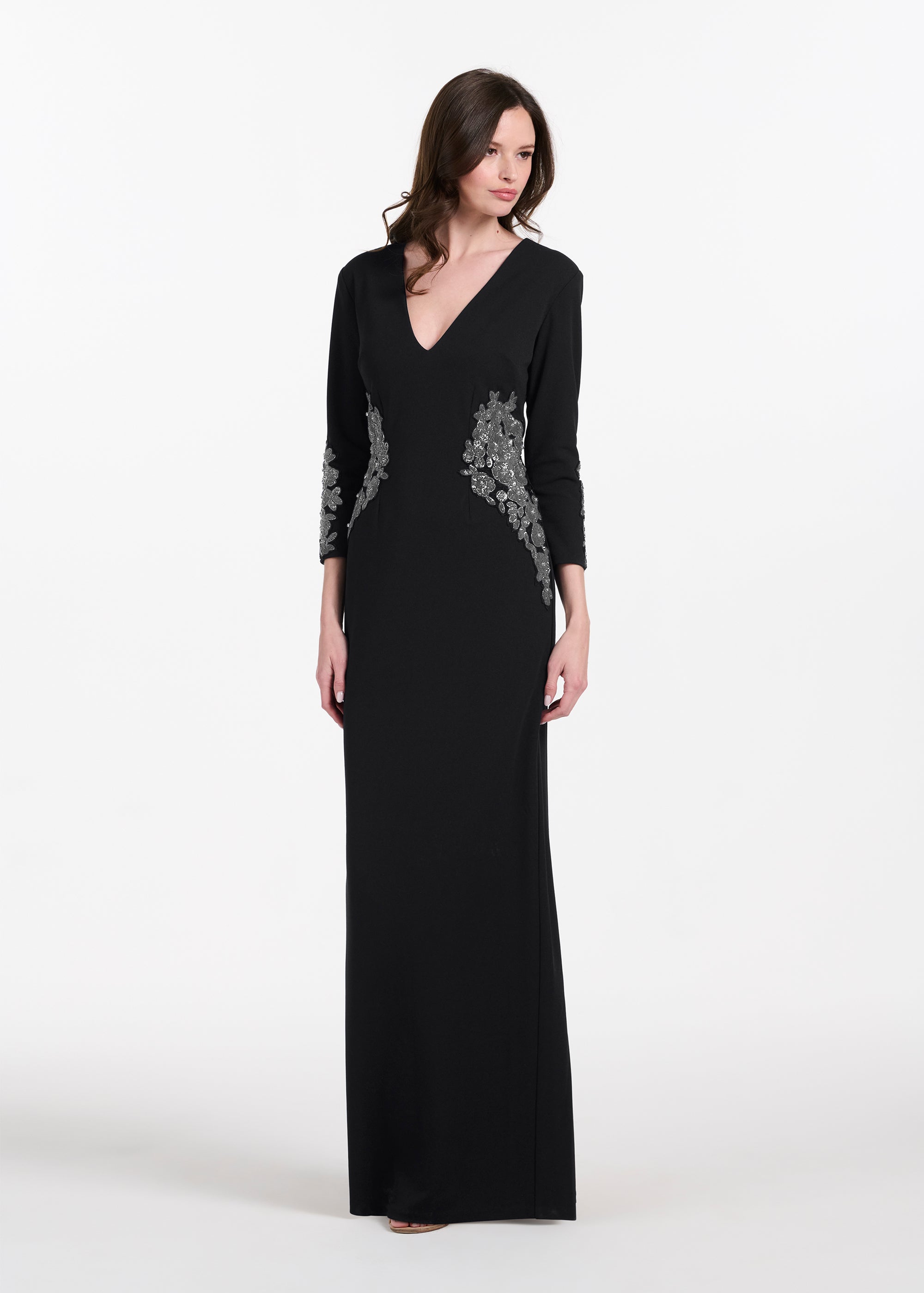 STRETCH CREPE VNECK WAIST APPLIQUE GOWN BLACK/SILVER