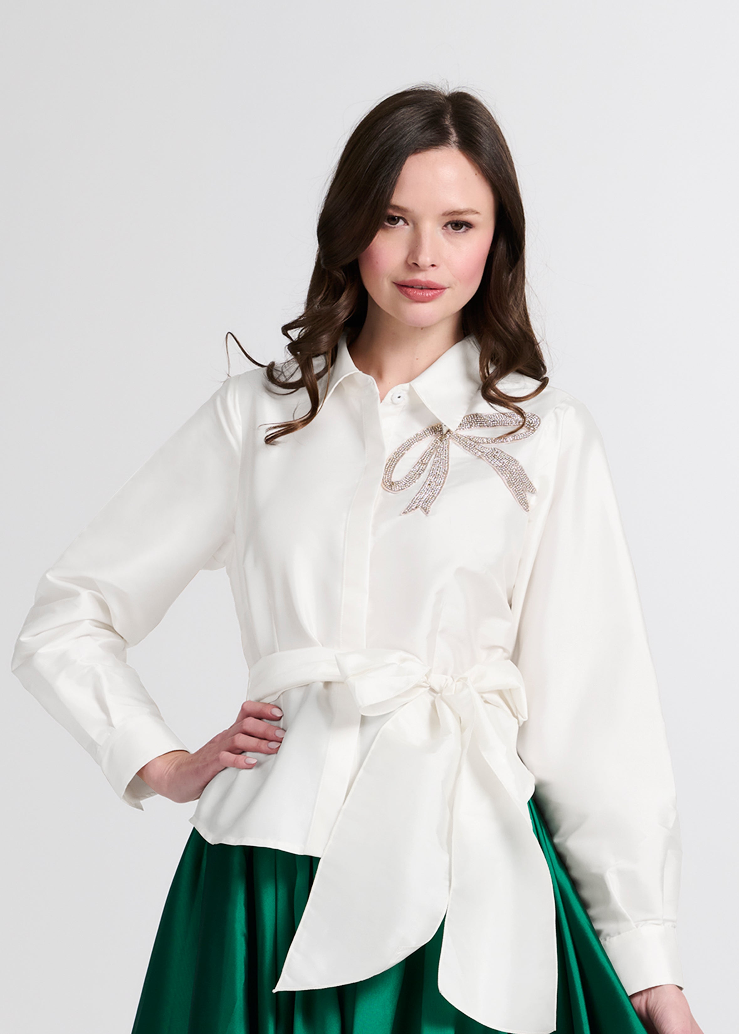 CRYSTAL BOW APPLIQUE BLOUSE IN SOFT TAFFETA IVORY