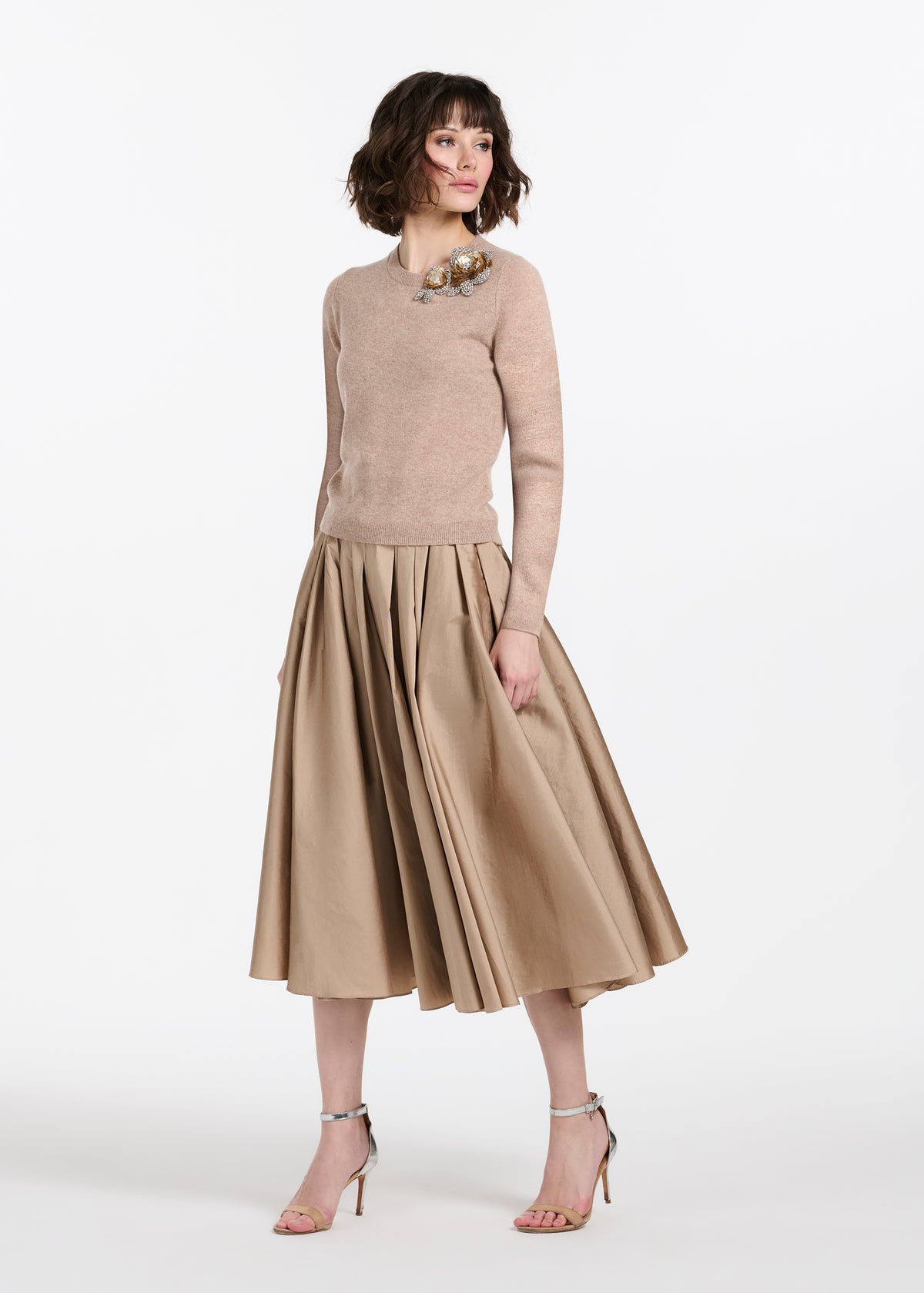 Long Sleeve Cashmere Sweater With Applique Pailette Flowers